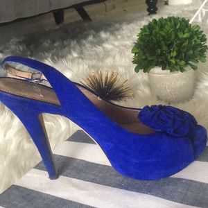✨ STUNNING Electric Blue Vince Camuto Pumps 7.5